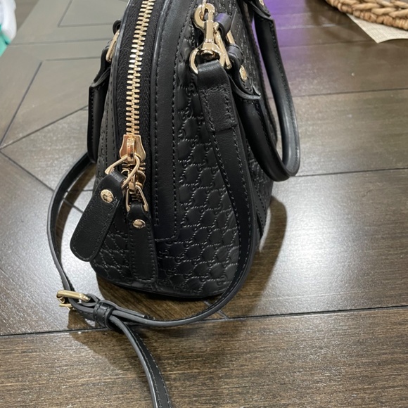 Gucci - Picture 2 of 6